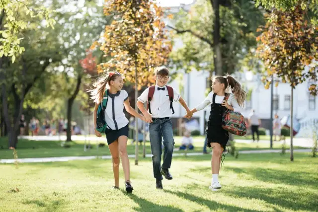 Lista zeszytów do 7. klasy: Kompletny przewodnik bez stresu!