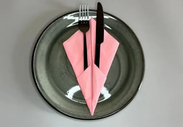 Kieszonki na sztućce DIY: łatwe sposoby na kreatywne dekoracje