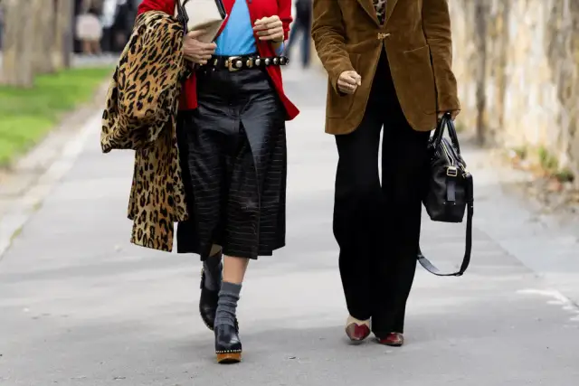 Buty w stylu lat 70.: Jak nosić ikony retro dziś?