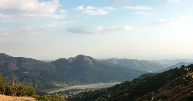 Jak powstają góry zrębowe? Odkryj tajemnice ich formowania