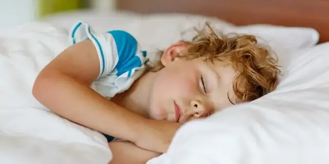 Zgrzytanie zębami u dzieci przez sen - przyczyny i rozwiązania