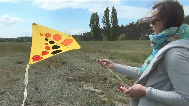 Jak złożyć latawiec kite krok po kroku – prosta instrukcja dla każdego