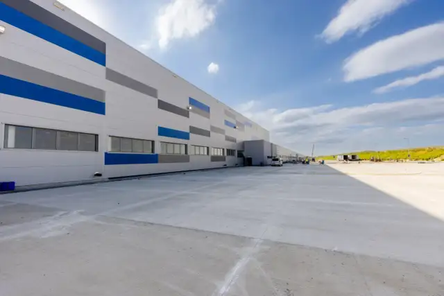 Ile kosztuje budowa hali murowanej? Zaskakujące fakty i ceny na rynku.