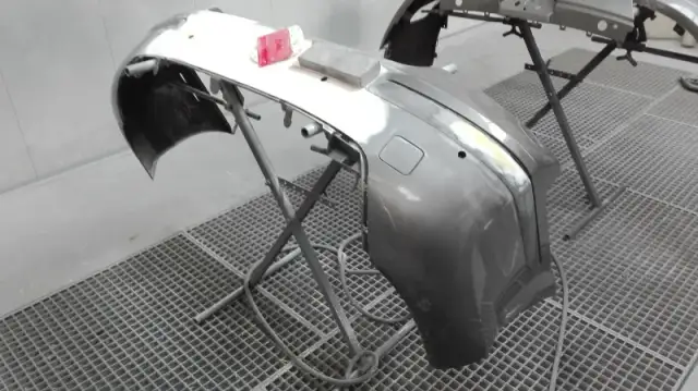 Jak naprawić popękany lakier na zderzaku? Poradnik krok po kroku