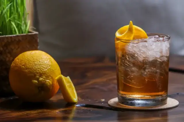 Najlepsze drinki z Ballantine's Brasil, które zaskoczą Twoje kubki smakowe