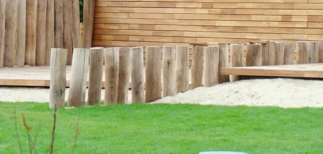 Obrzeża ogrodowe: z czego zrobić? Przewodnik po materiałach i montażu