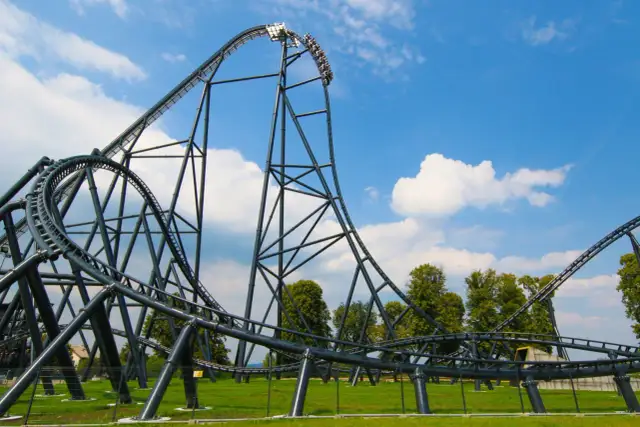 Ile na godzinę jedzie Hyperion? Zaskakująca przepustowość roller coastera
