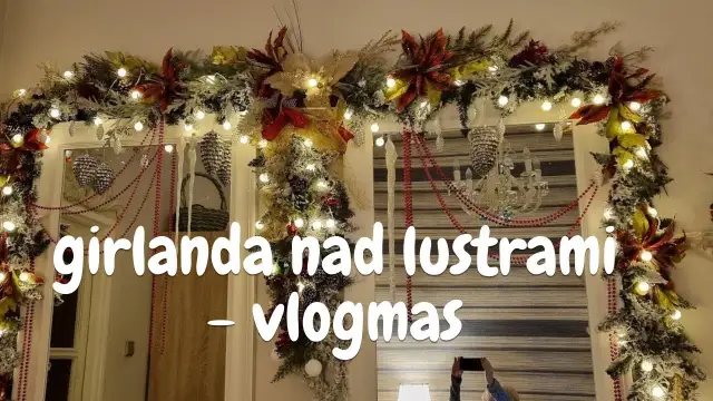 Jak ozdobić lustro na święta - proste i tanie pomysły na dekoracje