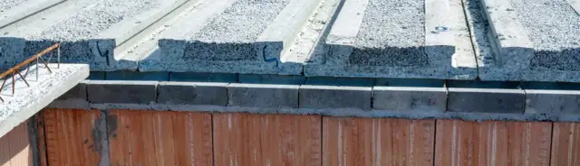 Strop teriva czy żelbetowy koszty - co wybrać, by zaoszczędzić?