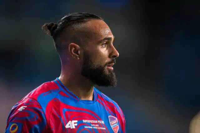 Ile zarabia Ivi Lopez? Analiza pensji gwiazdy Rakowa Częstochowa