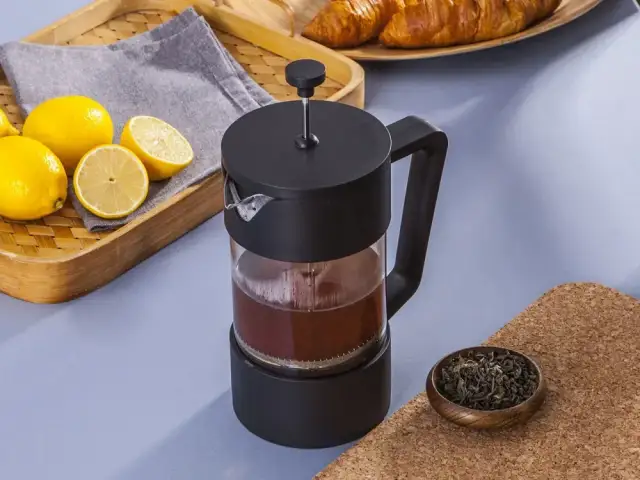 Jak zaparzyć herbatę w zaparzaczu i uniknąć najczęstszych błędów