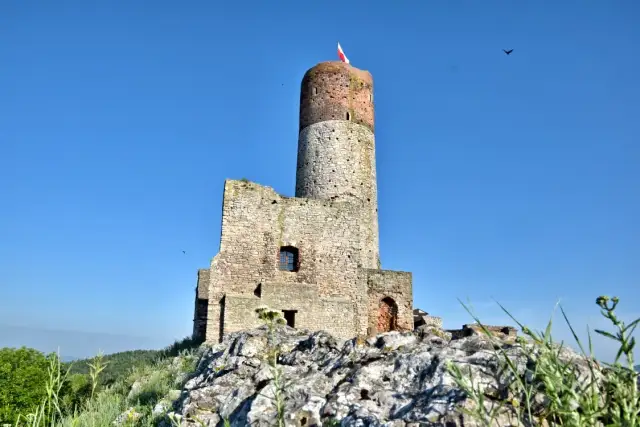 Zamek w Chęcinach atrakcje – co warto zobaczyć i przeżyć?