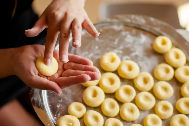 Jak długo gotować kluski śląskie? Czas i triki na perfekcję!