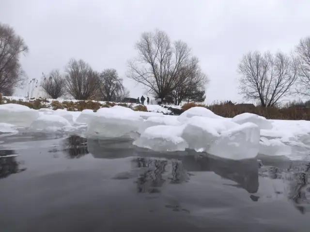Jezioro Dziekanowskie: atrakcje, zagrożenia i aktualne warunki