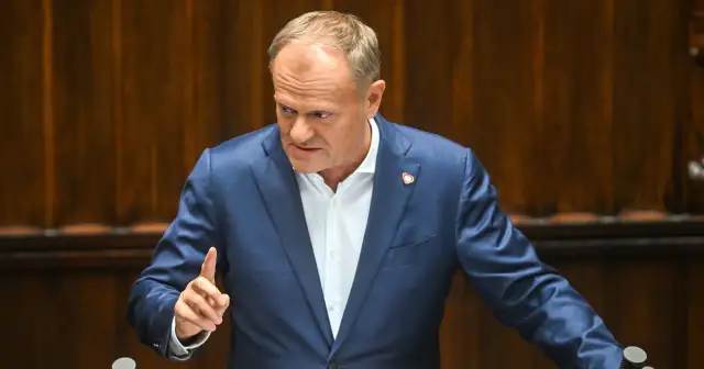 Co sprzedał Tusk i jakie były tego konsekwencje dla Polski?