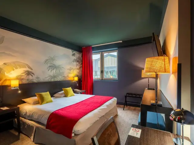 Mercure Bordeaux Chartrons: Votre 4 étoiles dans une distillerie