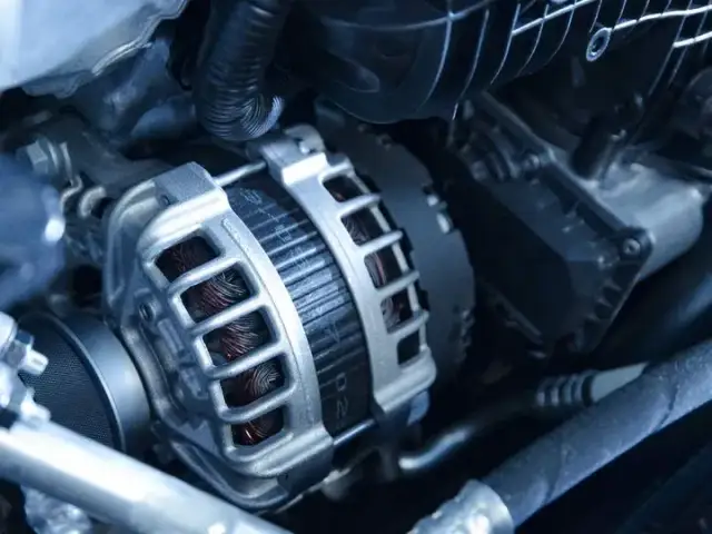 Objawy uszkodzenia koła pasowego alternatora, które mogą zaskoczyć