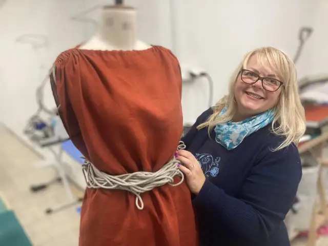 Prosta sukienka DIY: Uszyj ją sama, nawet bez doświadczenia!