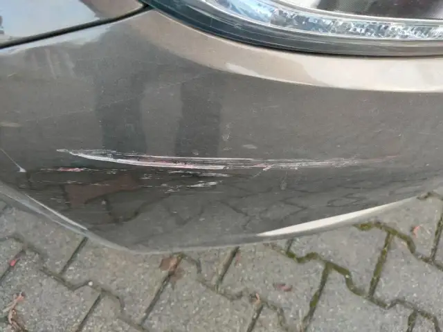 Ile za malowanie zderzaka? Sprawdź ceny i ukryte koszty malowania