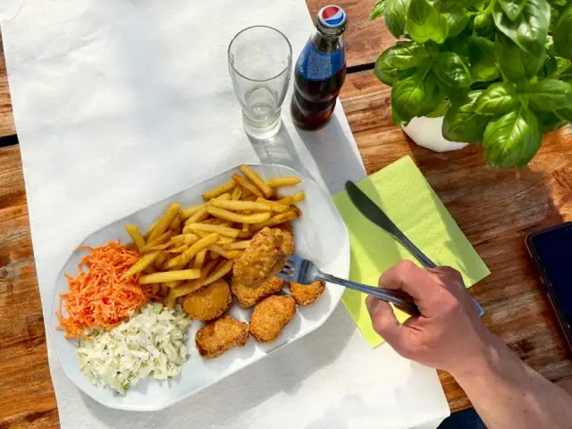 Łeba: Gdzie zjeść? Przewodnik po najlepszych smakach i cenach