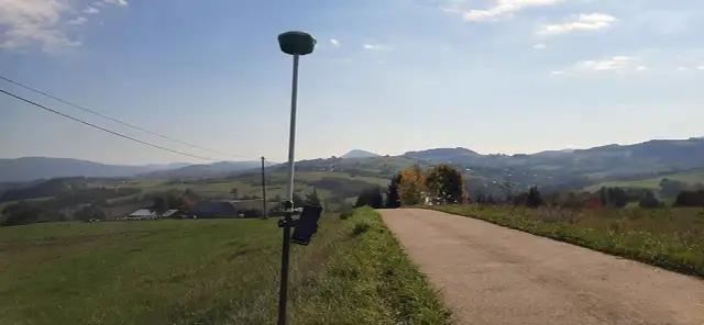 Co potrzebuje geodeta do wytyczenia budynku? Kluczowe informacje i dokumenty