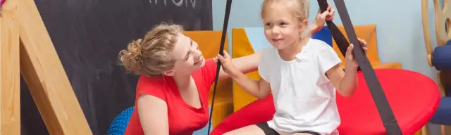Dziecko a integracja sensoryczna: jak rozpoznać i pomóc w zaburzeniach