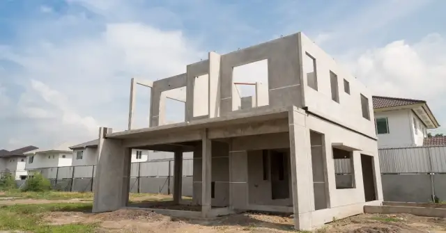 Dom modułowy czy murowany? Kluczowe różnice w kosztach i czasie