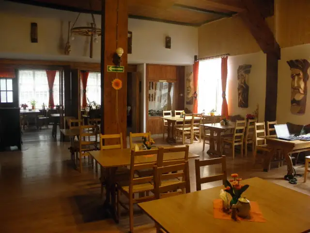 Dworek pod Wieżycą - aktualne informacje o rezerwacjach i atrakcjach