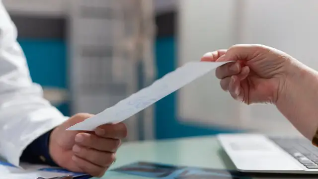 Czy lekarz widzi zrealizowane recepty? Oto, co powinieneś wiedzieć