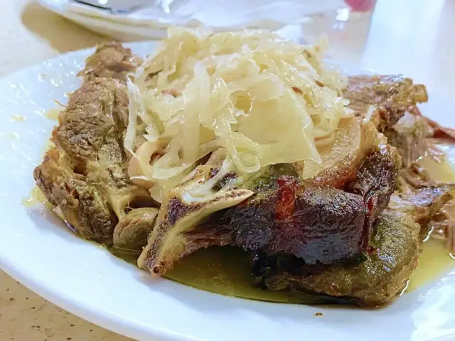 Kulinarny Nowy Sącz: Gdzie zjeść smacznie i na każdą kieszeń?