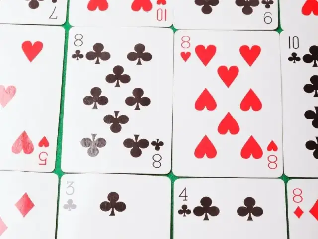 Jak grać w pasjansa klasycznego - proste zasady i skuteczne strategie