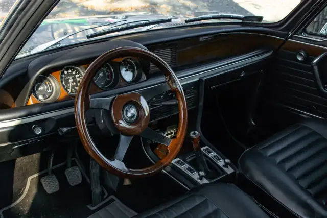 BMW E3 coupé: historia, cechy i osiągi, które zachwycają kierowców