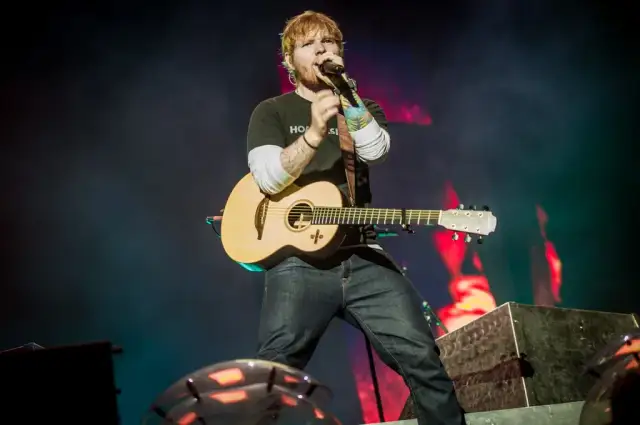 Ile zarabia Ed Sheeran za koncert? Zaskakujące kwoty występów na żywo