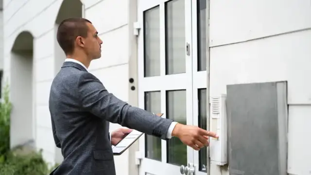 Czego komornik nie może zabrać w 2026? Poznaj swoje prawa!