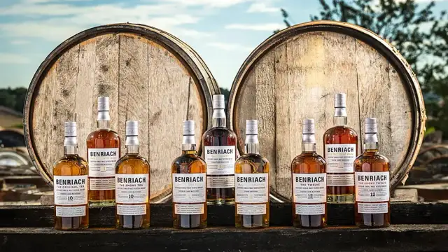 Miejsce gdzie dojrzewa whisky: jakie warunki wpływają na smak?