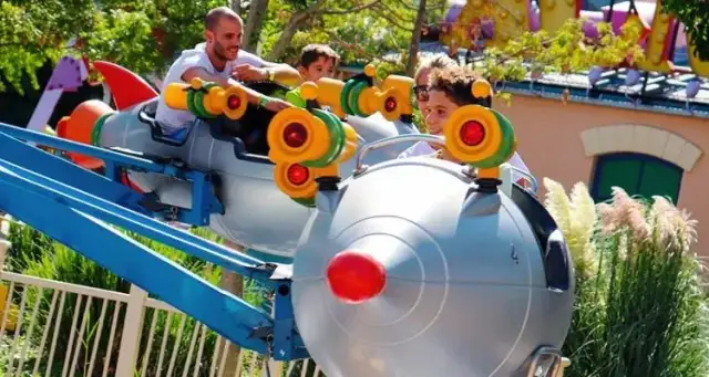 Parque Warner Madrid: Atracciones imprescindibles y guía completa