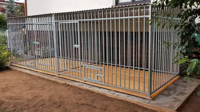 Budowa zadaszenia dla psa: Poradnik DIY od A do Z