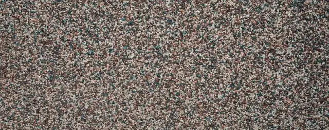 Czy tynk mozaikowy można kłaść na farbę? Oto kluczowe informacje