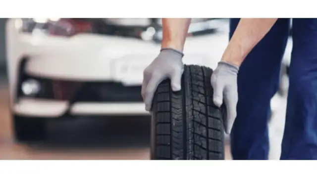 Jak założyć oponę na felgę? Czy to się opłaca i jest bezpieczne?