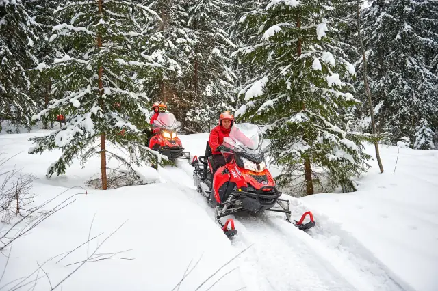 Skutery śnieżne Bukowina Tatrzańska: Jak wybrać najlepszą ofertę?
