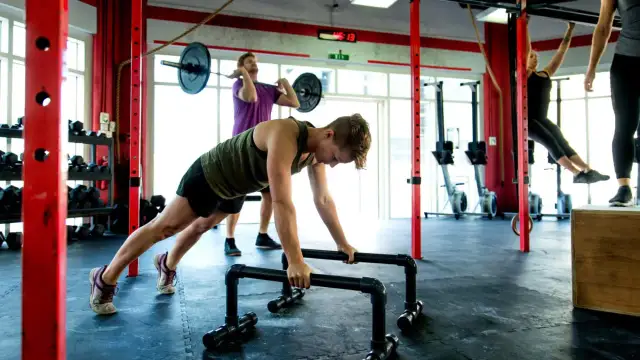 Zirkeltraining im Fitnessstudio: Max. Erfolg in 30 Min.?