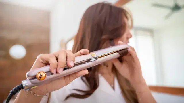 Jak wybrać prostownicę? Kompleksowy przewodnik po płytkach i technologiach