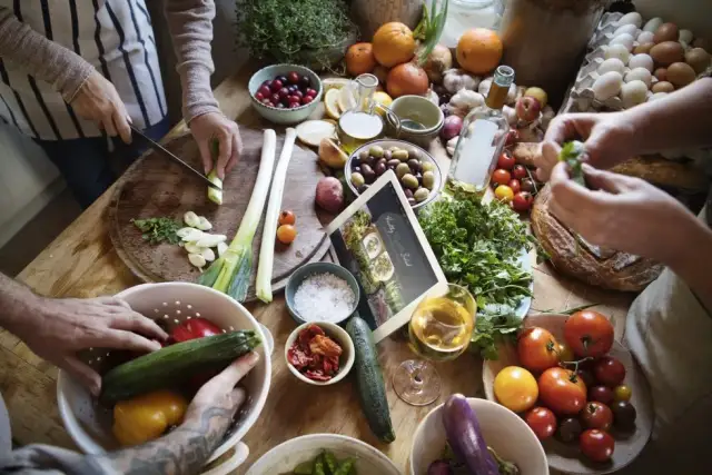 Wegetarianizm dla początkujących: Jak zacząć i nie popełnić błędów?
