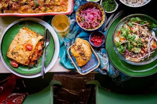 Gdzie na obiad w Katowicach? Odkryj najlepsze i tanie opcje