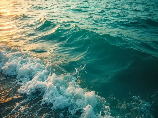 Nad jakim morzem leżą Włochy? Odkryj idealne na wakacje