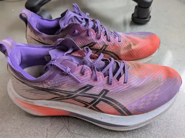 ASICS Megablast - Supertreningówka - Czy warto? Recenzja