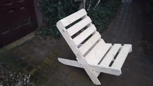 Jak zrobić krzesła z palet - proste kroki na piękne meble DIY