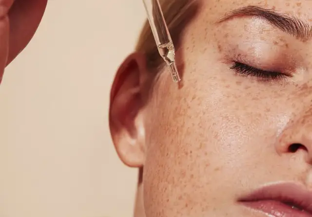 Retinol - Jak zacząć stosowanie, by widzieć efekty bez podrażnień?