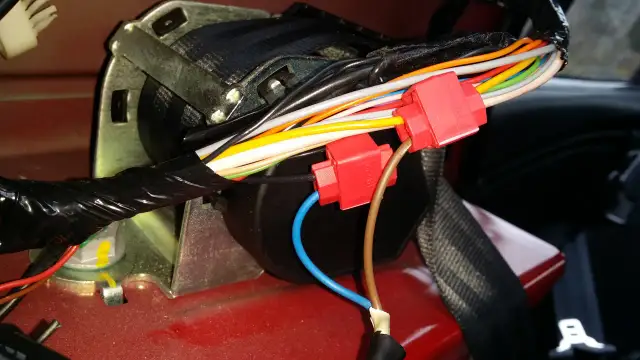 Jak dodać muzykę do HTML? Opanuj tag audio i kontrolki!