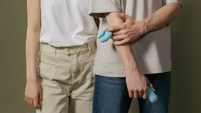 Czy wibrator w małżeństwie to grzech? Moralne dylematy i perspektywy